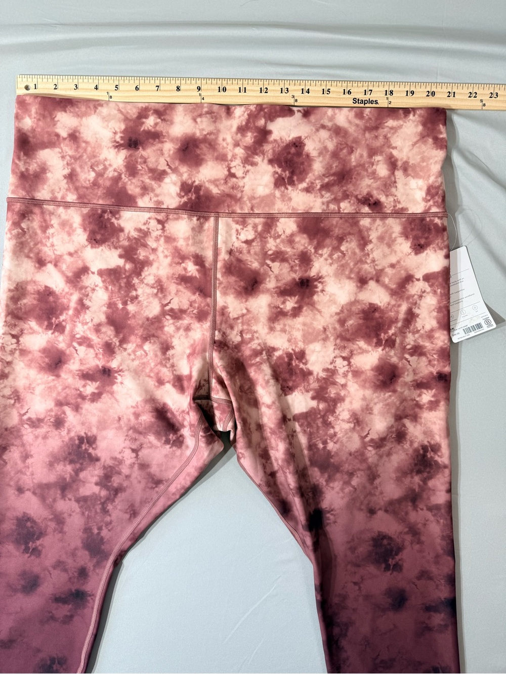 NWT Athleta Elation 7/8 tight maroon tie dye size 3X - Picture 4 of 6